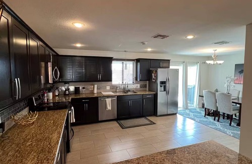Encanto House | Central Phoenix Bungalownn