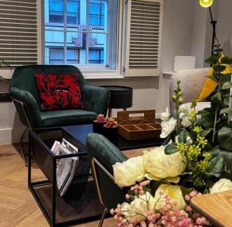 Soho Apartment | Central Soho Mayfair 1-Bed Sleeps 2 near Tube