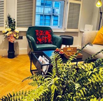 Soho Apartment | Central Soho Mayfair 1-Bed Sleeps 2 near Tube