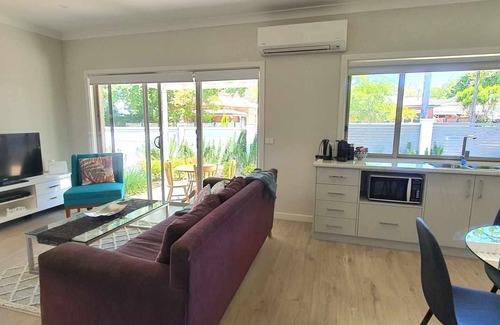 Albury Apartment | Central Sojourn on Wilcox Unit 1 - Central two bedroom apartment with a queen and double bed