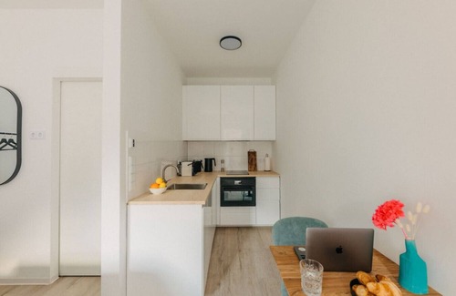 Friedrichstadt Apartment | Central Stay | Design Apartment | Balcony & WiFi