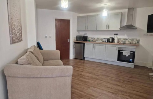 Patchway Apartment | Central Suite, 3 Single Beds
