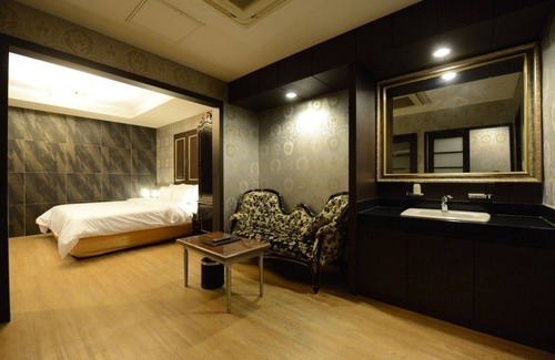 Anyang Hotel | Central Tourist Hotel
