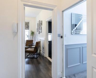 St. Helier Apartment | Central & Trendy - Aquila House Apartments
