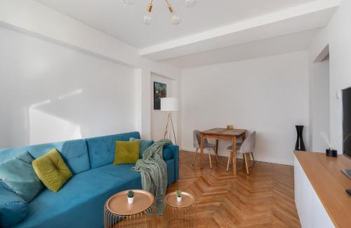 Muranow Apartment | Central Warsaw Apartment - Great Location- Warsaw Stays - Old Town - Anielewicza