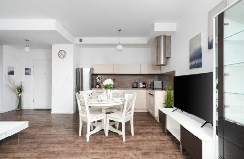 Centrum Apartment | Central Warsaw Apartment - Great Location - One Bedroom Apartment - Kolejowa