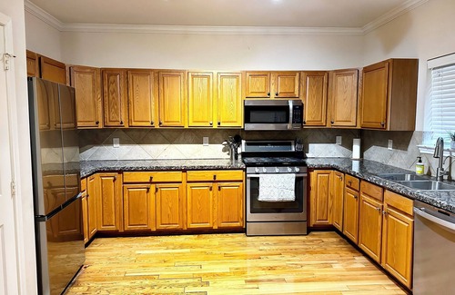 Washington Ave./ Memorial Park House | Centrally and spacious modern townhome that is minutes to downtown and Galleria