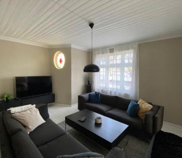 Haugesund Villa | Centrally located 5-room detached house
