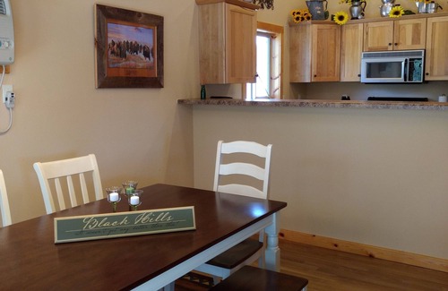 Hill City House | Centrally located! A Perfect Place to Stay!