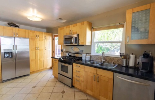 San Carlos House | Centrally Located Cottage Near Lake Trails Shops