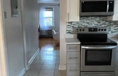 Carteret Apartment | Centrally Located: Easy NYC & NJ Access