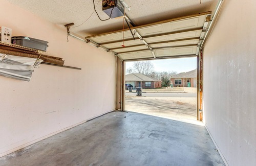 Johnson Apartment | Centrally Located in Nwa; Walk to Wrights Bbq!