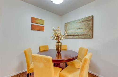 Johnson House | Centrally located in NWA Walk to Wrights BBQ!