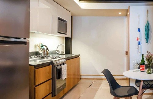 Cuauhtemoc Apartment | Centrally- Located Loft in Historical Building