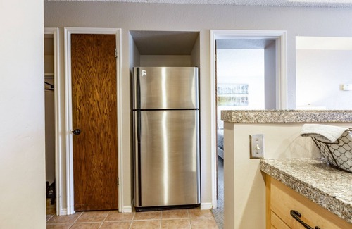 North Park City Condo | Centrally Located Mtn Views! 1 Bedroom/2 Bathroom Condo in Park City