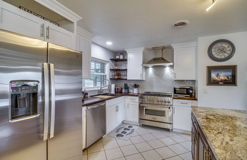 Merritt Island Cottage | Centrally Located Merritt Island Home: Pool, Porch
