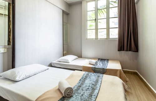 Geylang House | Centre of attraction, famous food & fruit! 14, 804