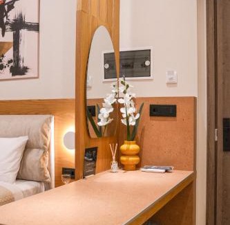 Argos Hotel | Centre Ville Local Stays