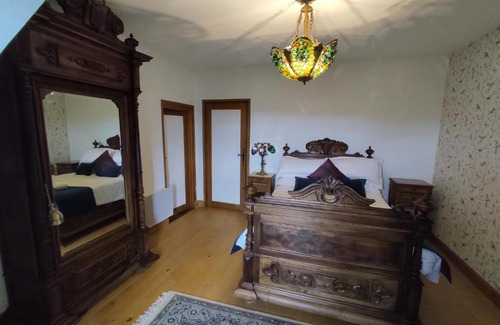 Bassignac-le-Bas Bed & Breakfast | Château de Chauvac - Chambres et table d'hôtes avec vue sur la rivière