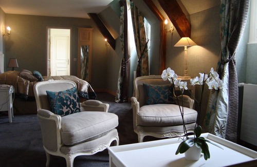 Fere-en-Tardenois Hotel | Château de Fère