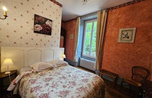 Lezoux Bed & Breakfast | Château de MontSablé