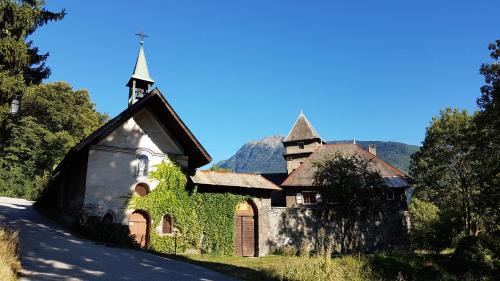 Saint-Michel-de-Maurienne Bed & Breakfast | Château du Vigny - Maison d'hôtes