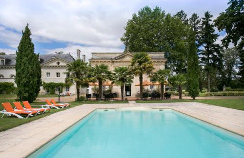 Courcelles-de-Touraine Hotel | Château Golf des Sept Tours