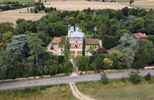 Baziege Bed & Breakfast | Château Lamothe