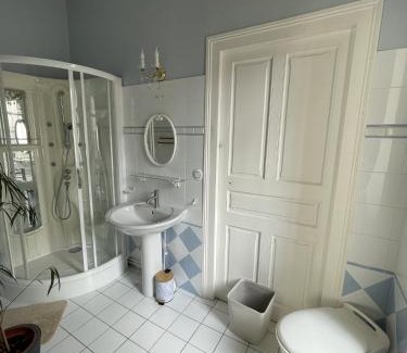 Parthenay Bed & Breakfast | Château Maranne