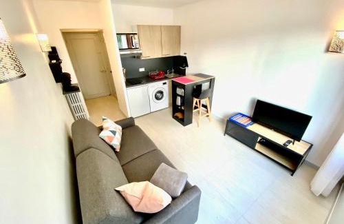 La Croix des Gardes Apartment | Château Picaud By SCLS Locations