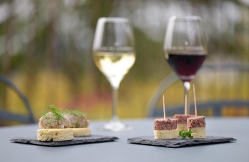 Allaman Bed & Breakfast | Château Rochefort