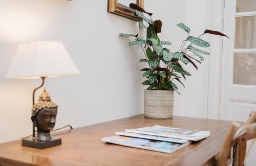Montfavet Bed & Breakfast | Château Saint Perret