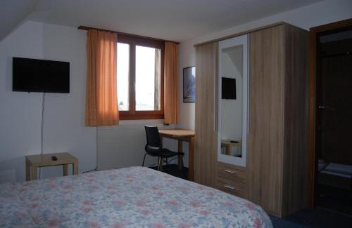 Landschlacht Hotel | Hotel Restaurant Pizzeria Rotes Haus