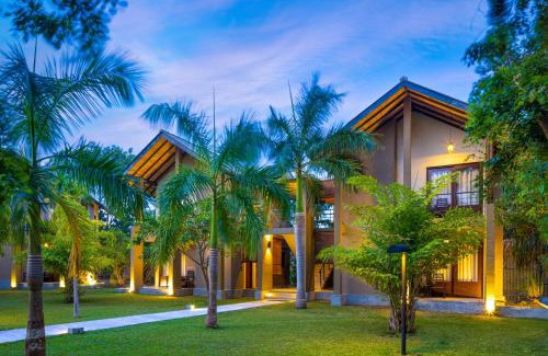 Mahasenpura Hotel | Chaarya Resort & Spa