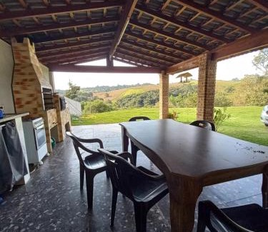 Pinhalzinho House | Chacara aconchegante em meio a natureza e paz