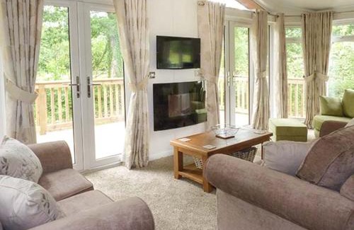 Black Torrington House | Chaffinch Lodge