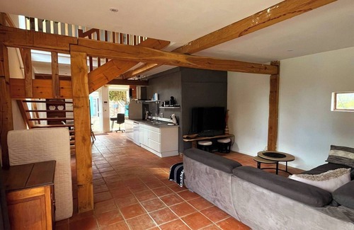 Lisle-sur-Tarn Apartment | Chai Rénové Au Cœur Des Vignobles - Piscine