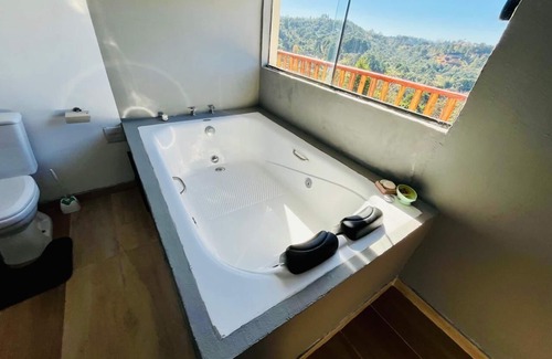 Vila Natal Hotel | Chalé Vista Linda com uma Vista Fantástica p/as Montanhas da Suíça Brasileira!