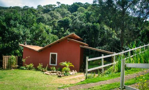 Corrego do Bom Jesus House | Chalé Cabana com 3 cachoeiras - Mirante para montanhas, Espaço Gourmet Caipira