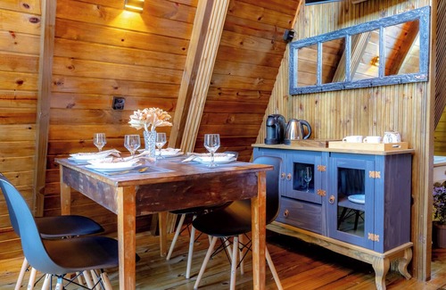 Joinville Ski Chalet | Chalé confortável com pisc,WiFi, garagem e jacuzzi