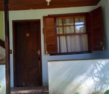 Maringa Cabin | Chalé rosa flor 8