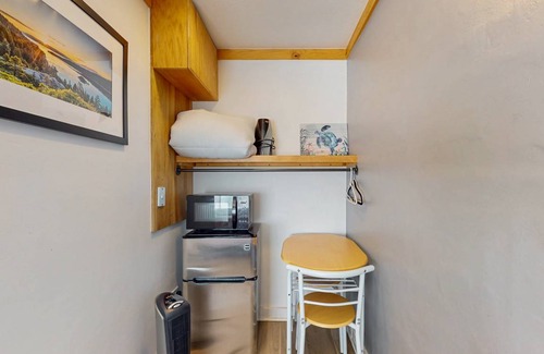 Kings Beach Ski Chalet | Chalet ∙ 1 bedroom ∙ 2 guests
