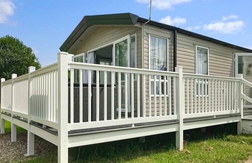 Hoddesdon Ski Chalet | Chalet ∙ 2 bedrooms ∙ 6 guests