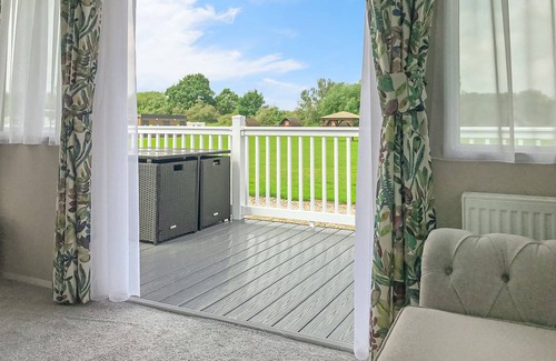 Hoddesdon Ski Chalet | Chalet ∙ 2 bedrooms ∙ 6 guests