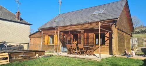 Signy-lAbbaye House | CHALET ANTLANA maison chaleureuse