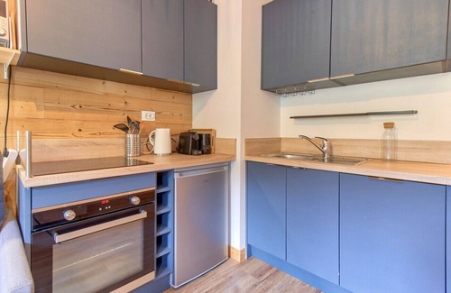 Genos Apartment | Chalet atmosphere for 4 - 80m from the slopes