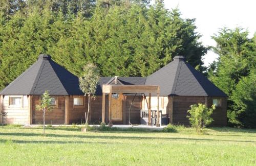 Chazemais Ski Chalet | CHALET ATYPIQUE LOLA type KOTA location en gîte