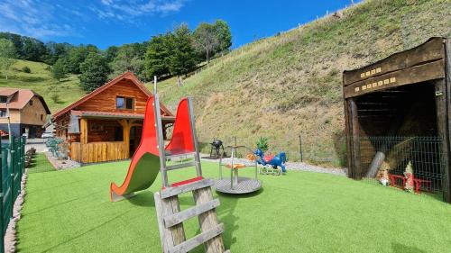 Saint-Philippe Ski Chalet | Chalet bambi
