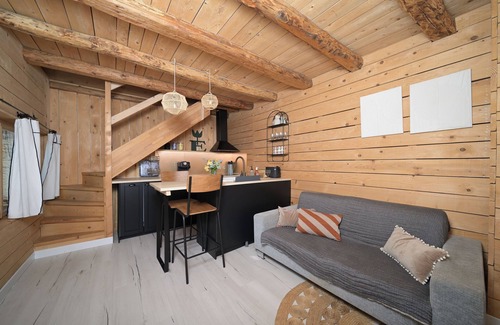 Montauban-de-Luchon Ski Chalet | Chalet "Cabanelise" with Mountain View & Private Terrace