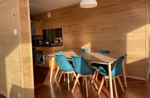 Vaulnaveys-le-Haut Ski Chalet | Chalet Chamrousse 1750, 7 Pers, 3 ch, Terrasse, vue Magnifique sur le Vercors